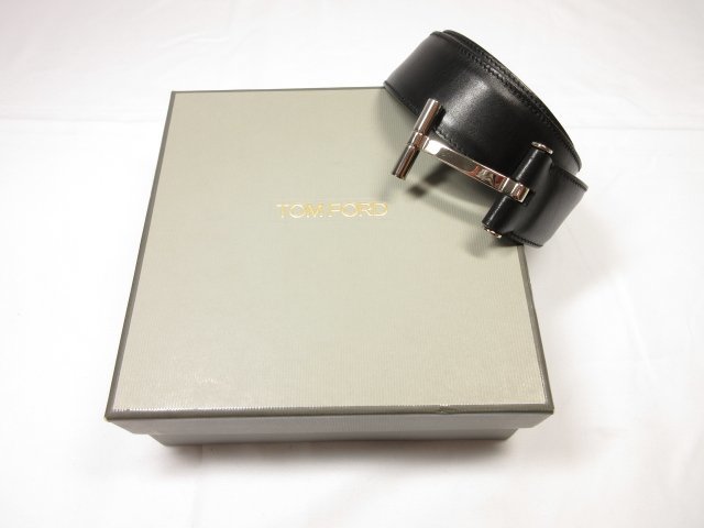 HH 美品 【トムフォード TOM FORD】 Tバックル レザーベルト (メンズ) size80/32 ブラック 黒 イタリア製 ●10ME5991●_画像2