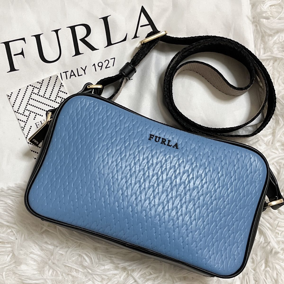 極美品 未使用級 FURLA フルラ リリー ショルダーバッグ ダブルファスナー キルティング 青色 ブルー レザー
