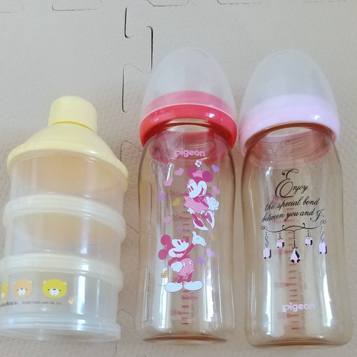 ピジョン 母乳実感 プラスチック哺乳瓶 2本、ミルカー