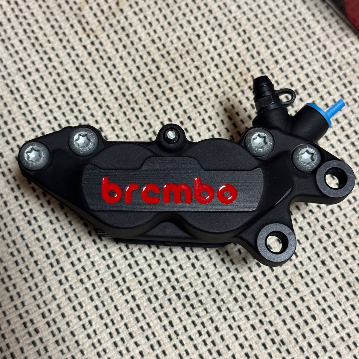 専用中 新品 ブレンボ ブレーキキャリパー 40mm 左右セット 専用中 新品 ブレンボ ブレーキキャリパー 40mm 左右セット