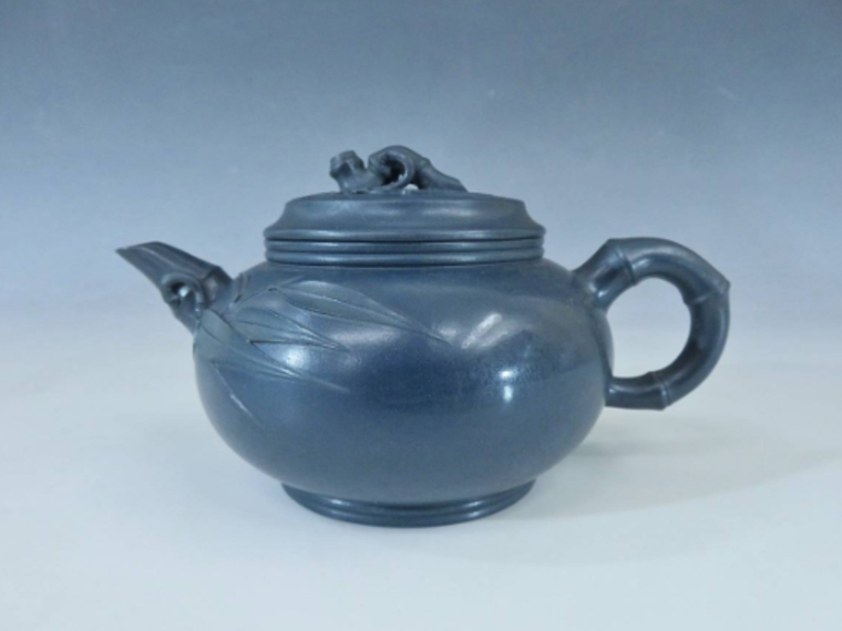 中国宜興 周桂珍 落款 在銘 紫泥 紫砂壺急須 茶壺 茶器 在銘 茶道具