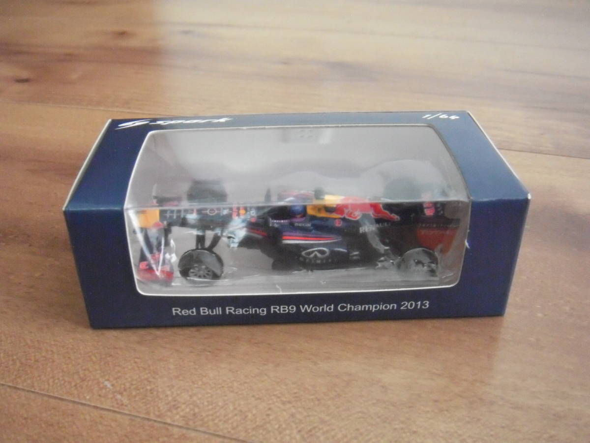 スパーク レッドブル レーシング RB9 ミニカー 2013 No.1 #1 F-1 F1 1/64 Red Bullの画像1