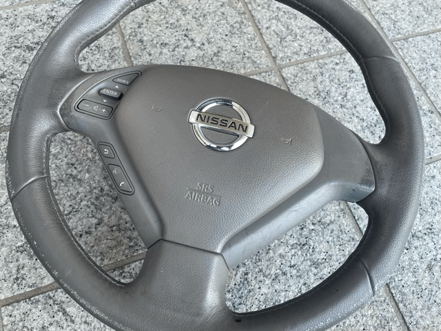 ** Nissan Skyline in fini Tey PV36 for original steering wheel air bag **