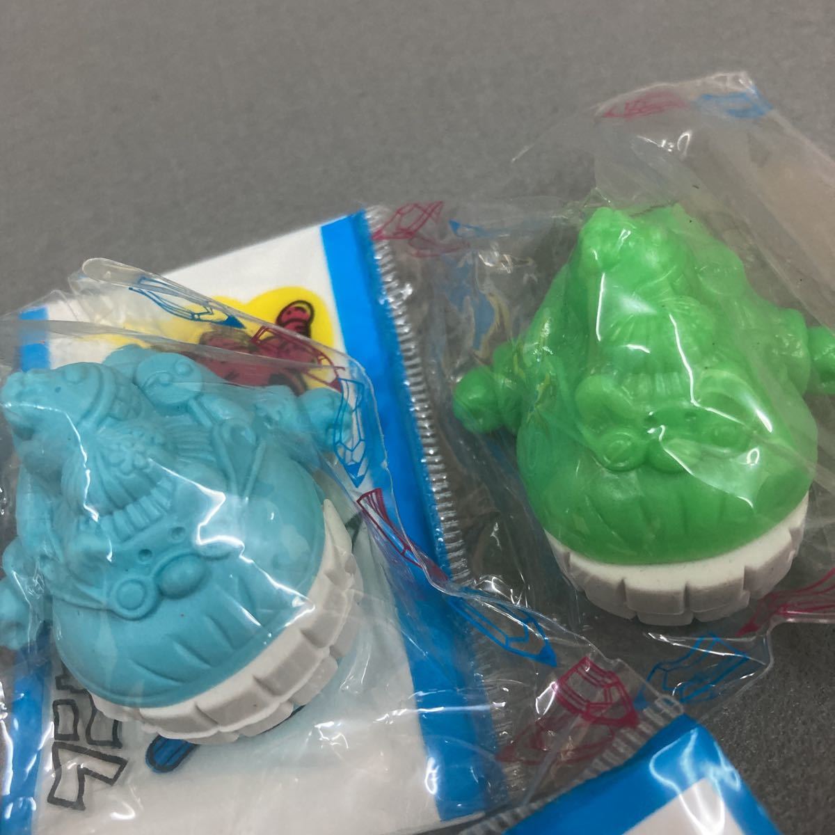 昭和レトロ かみつき ばあちゃん 消しゴム 2個 当時物 駄菓子屋 昭和レトロ かみつき ばあちゃん 消しゴム 2個 当時物 駄菓子屋