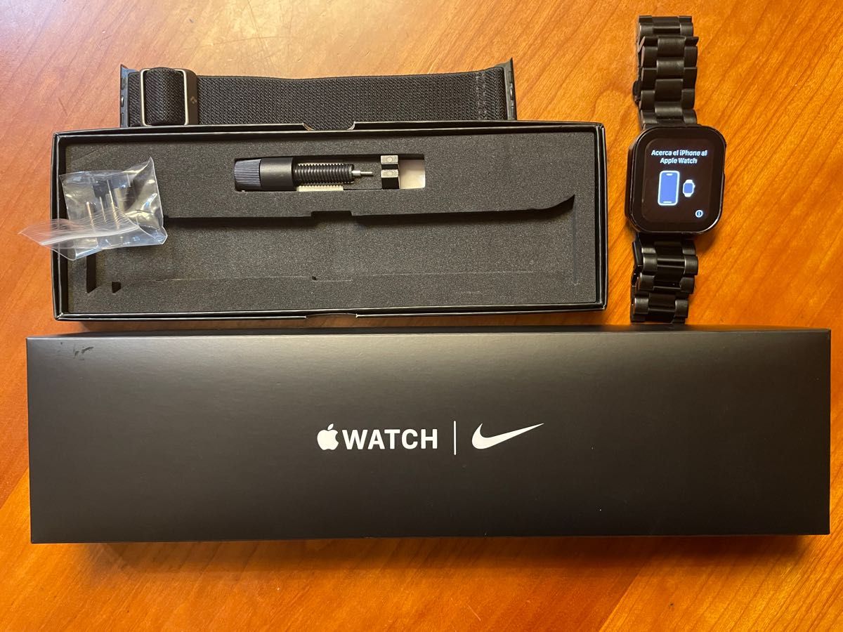 【美品】Apple Watch Nike SE GPS 40mm スペースグレイ MKQ33J/A 第1世代 アップルウォッチ