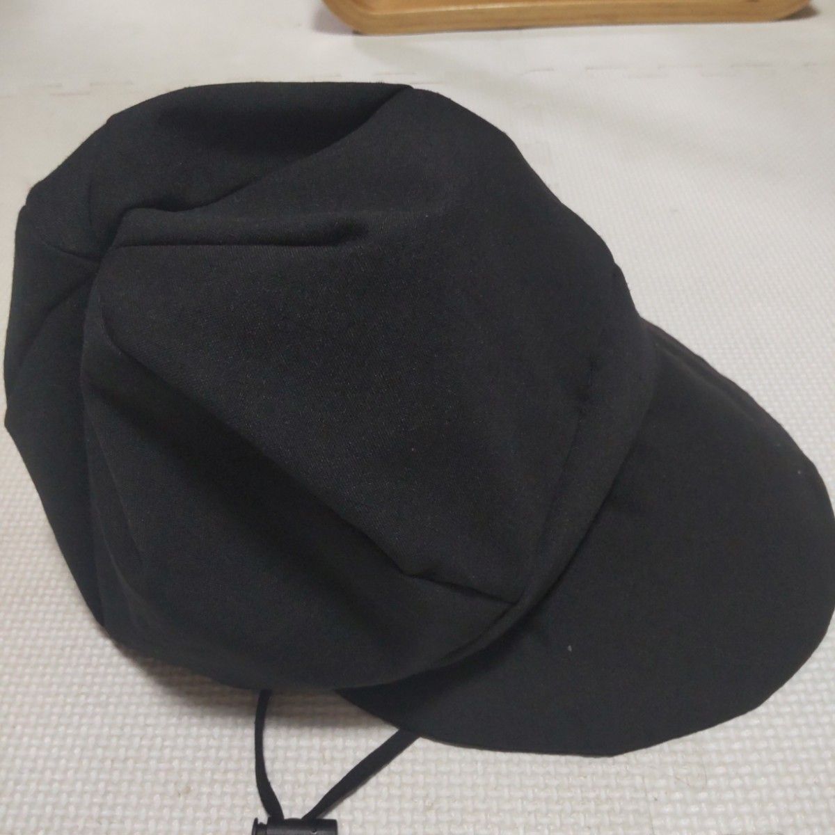 女優帽 黒 UV 帽子 キャップ キャスケット 紐付き 取り外し可 ひも付き ハット 日よけ キャップ帽子