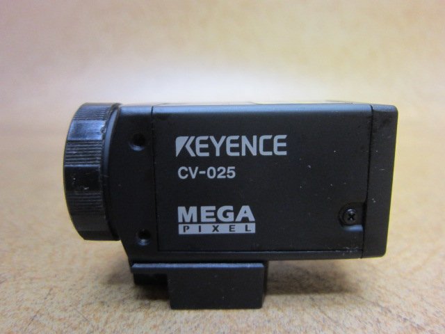 保管品 KEYENCE キーエンス デジタルメガピクセル白黒カメラ CV-025 200万画素 メガピクセルカメラ モノクロCCDカメラ 初期不良保証 2_画像2