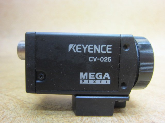 保管品 KEYENCE キーエンス デジタルメガピクセル白黒カメラ CV-025 200万画素 メガピクセルカメラ モノクロCCDカメラ 初期不良保証 1_画像3