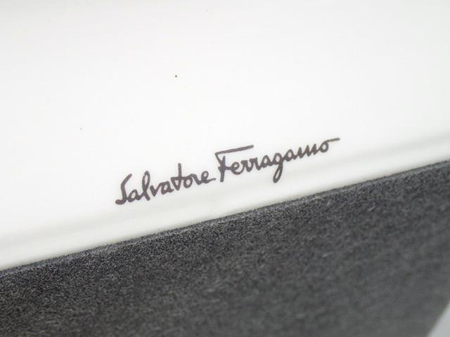 10244[A][Salvatore Ferragamo* Ferragamo ] decoration plate angle plate multi tray plate / square / floral print / interior / Italy made 