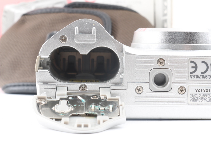 結婚祝い ☆良品☆ NIKON COOLPIX E7600 単三電池式☆元箱付き☆ #H344