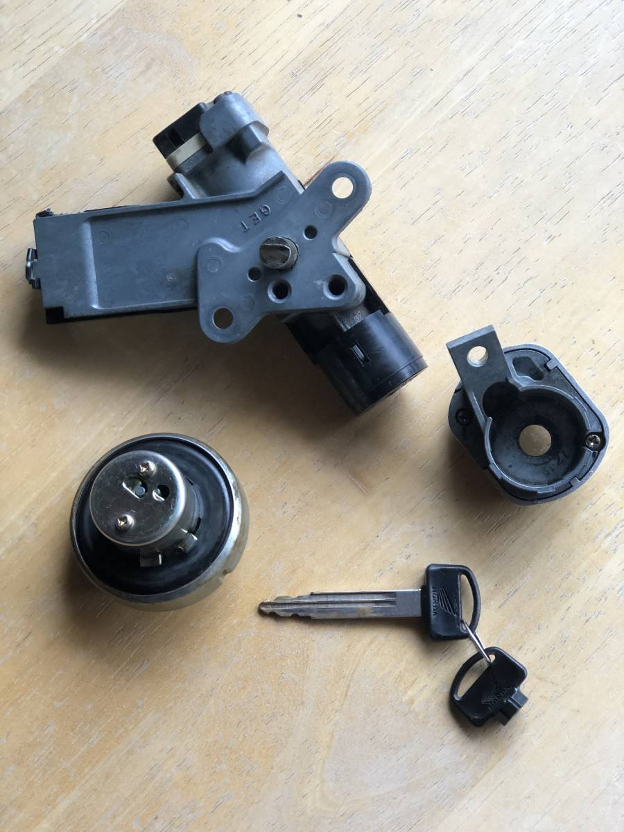 ホンダ純正 AF34 AF35 ZX ライブDIO 後期 規制後 共通 キー ホンダ純正 AF34 AF35 ZX ライブDIO 後期 規制後 共通 キー