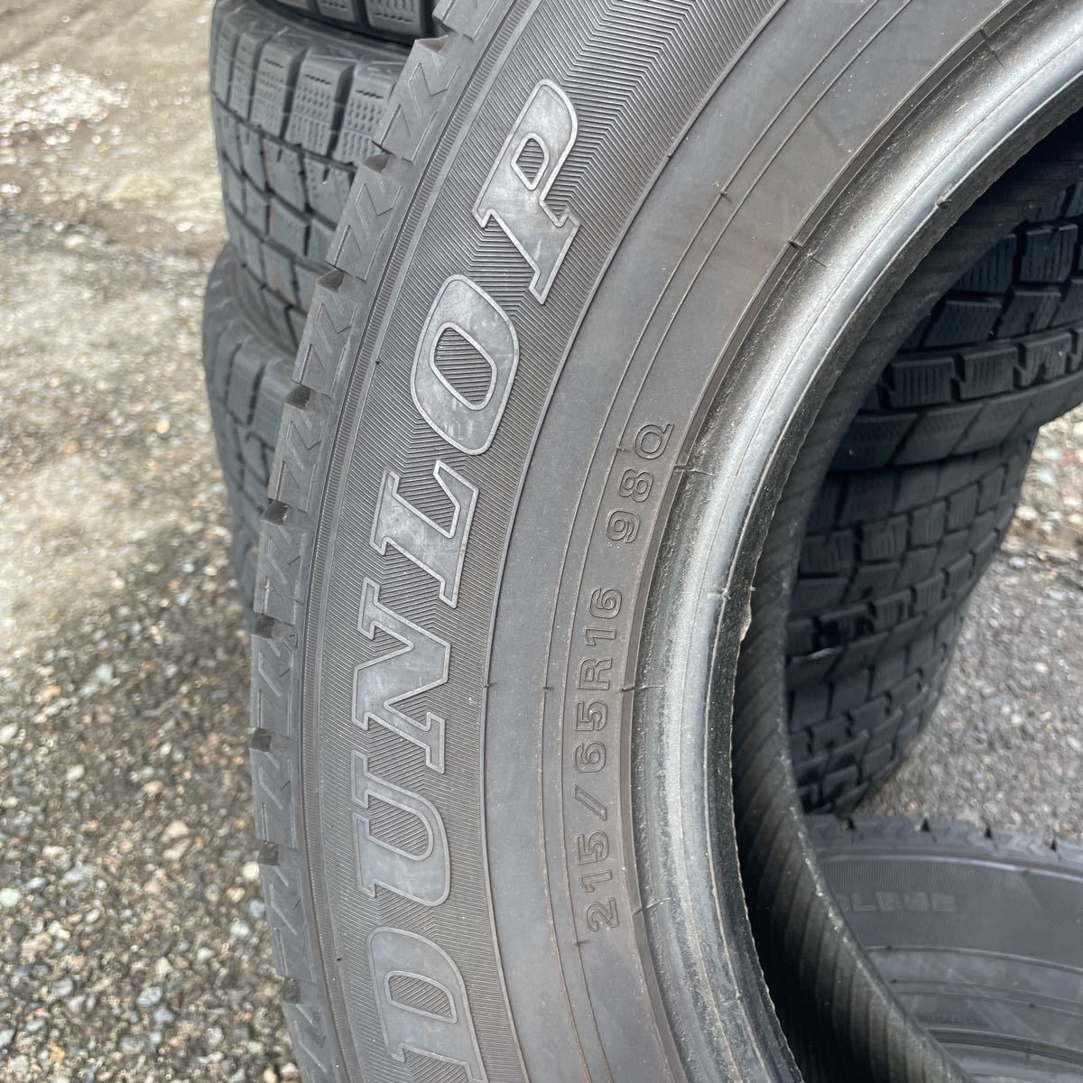 ダンロップ　ウンターマックスWM02 215/65R16 16インチ スタッドレス 2本 21年製 バリ溝 アルファード ヴェルファイア等　_画像6