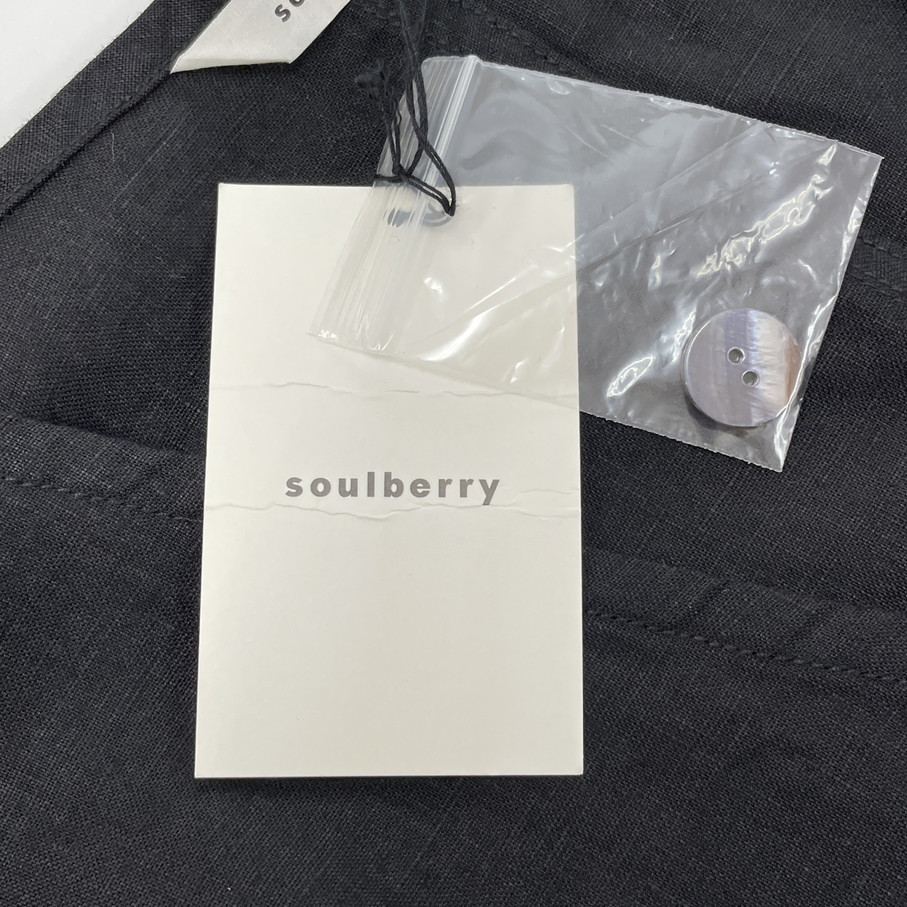 未使用品 /L/ soulberry ブラック 長袖シャツ レディース タグ はみ出すためのリネンの羽織りノーカラーショート丈トップス黒 ソウルベリー