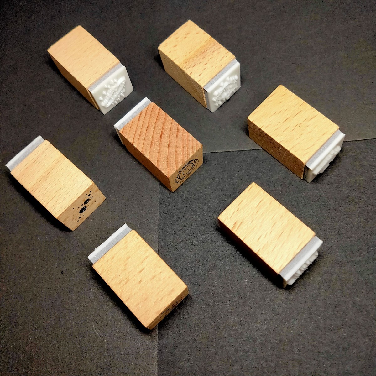 スタンプセット　木製　16個　はんこ　ハンドメイドに　正方形　宇宙②_画像3