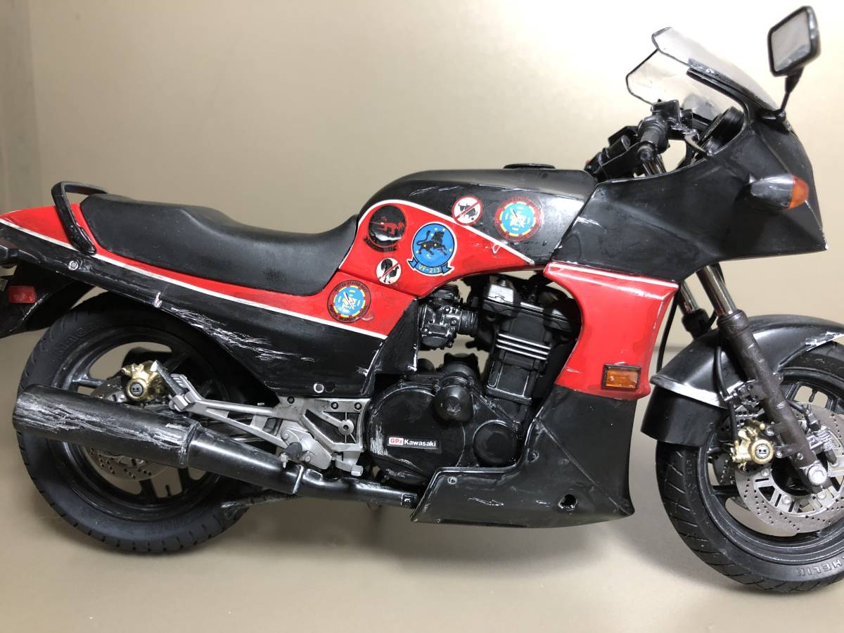 TOP GANマーベリック完全劇中ウェザリング仕様GPZ900R アオシマ製1/12_画像3