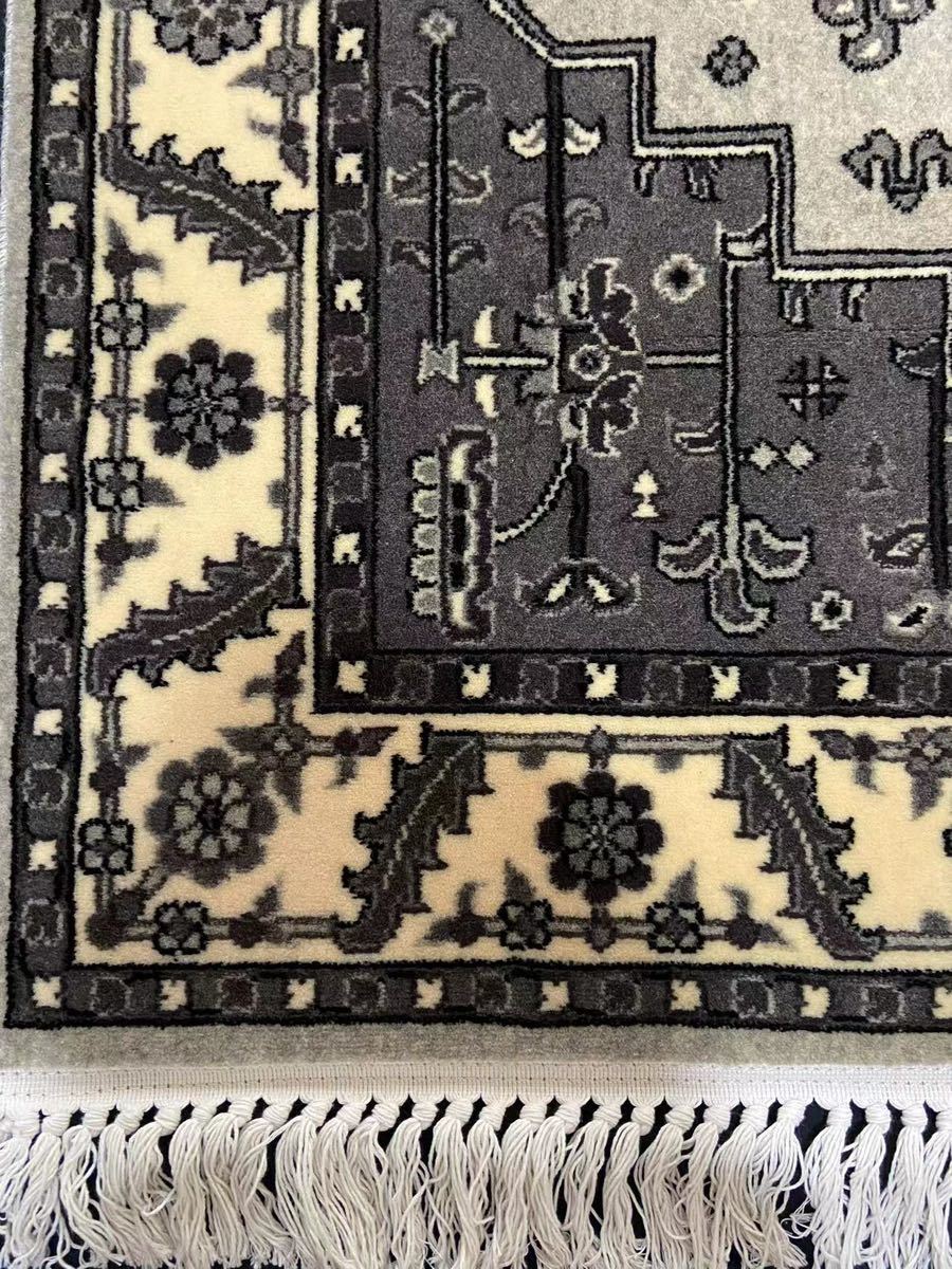 高額売筋】 イラン産 手織り 高級ペルシャ絨毯ニュ-ジ-ランド産ウ-ル