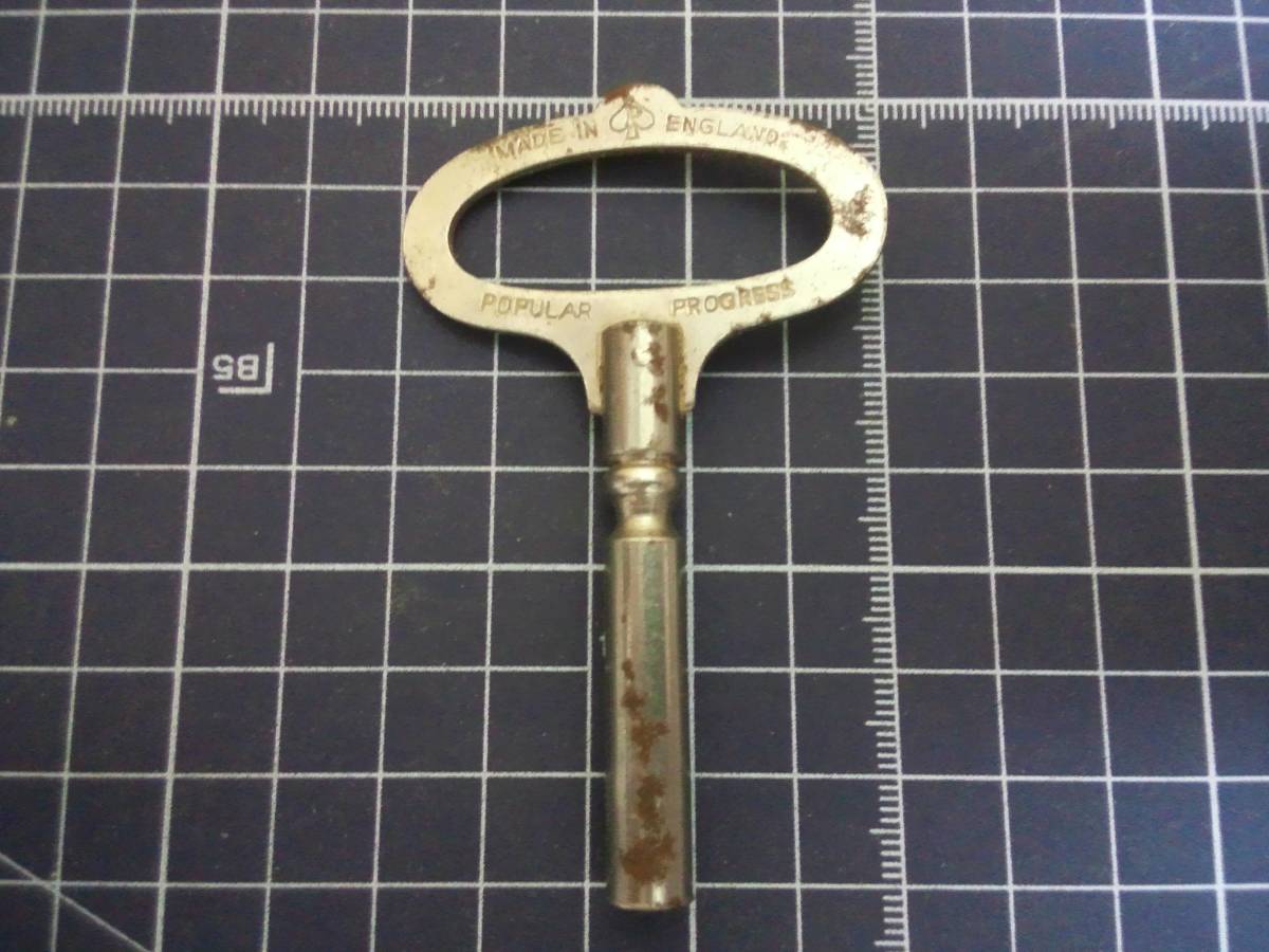 K-1216　Clock Key ～ 英国製クロック・キー(12)　ゼンマイ鍵　ゼンマイ巻　巻き鍵　　　時計備品：中古_画像1