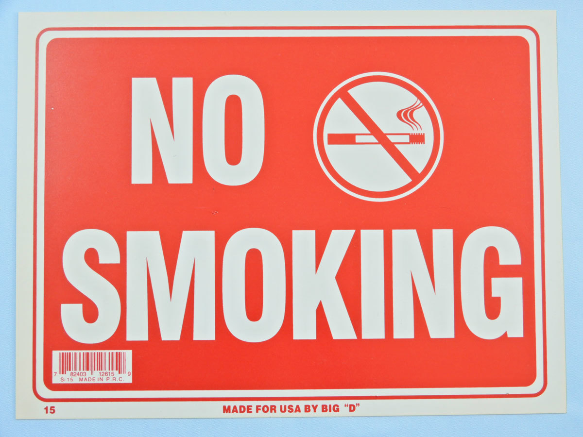 アメリカのプラサインプレート 長期在庫 NO PARKING と NO SMOKING ペラペラプレート２枚セット_画像1