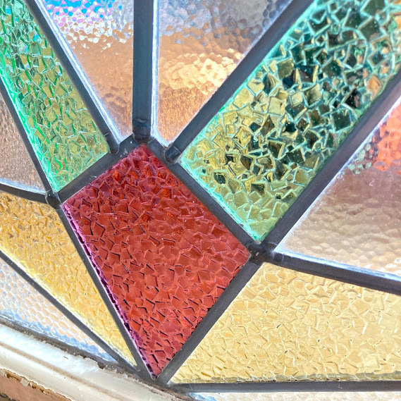 イギリス　アンティーク　幾何学模様　ピンク　ステンドガラス　ステンドグラス　窓枠　建具　ガラス　リフォーム　リノベーション　_画像10