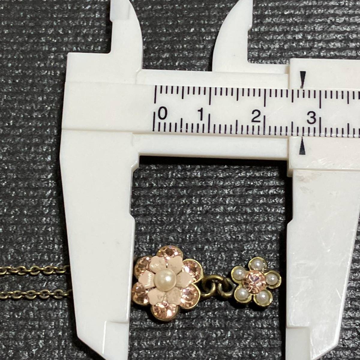 [m] superior article * Michal Negrin Michal Negrin pink flower necklace flower 