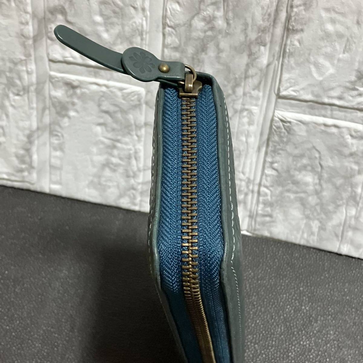 【ws1980】美品 box21 ボックスニジュウイチ 牛革 長財布 花柄 グリーン_画像6