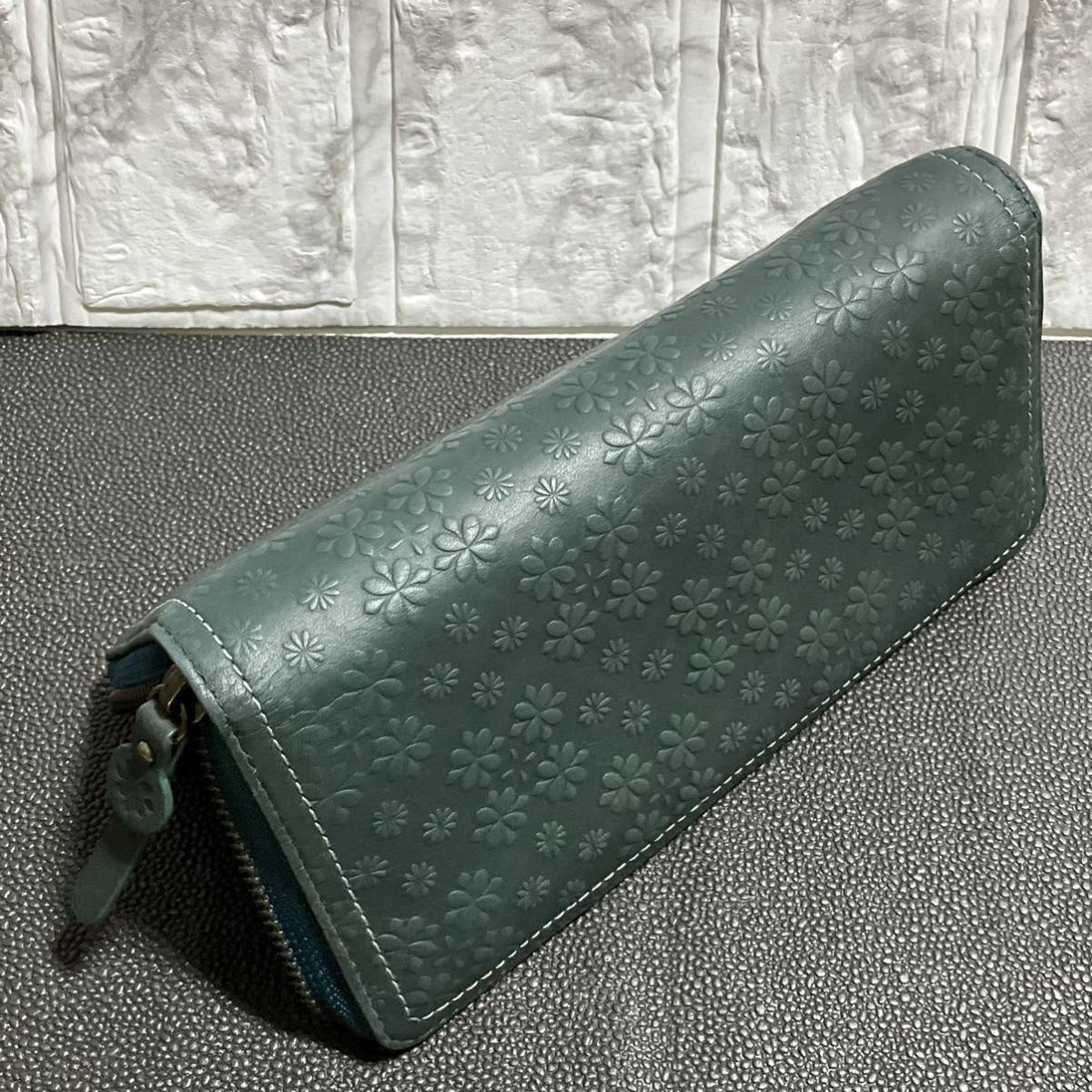 【ws1980】美品 box21 ボックスニジュウイチ 牛革 長財布 花柄 グリーン_画像4