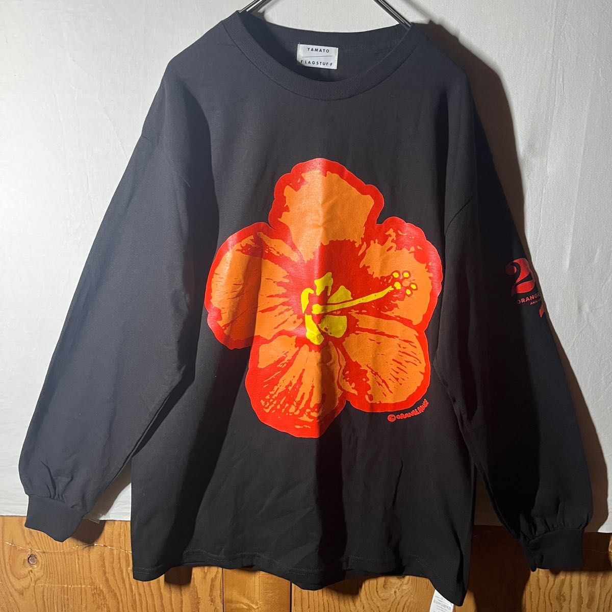 F-LAGSTUF-F × YAMATO ORANGE RANGE 20周年 コラボ TEE フラ F-LAGSTUF-F × YAMATO ORANGE RANGE 20周年 コラボ TEE フラ