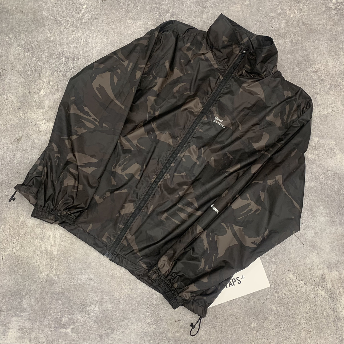 ● WTAPS ダブルタップス TRACK JACKET NYLON TAFFETA トラック ジャケット ナイロン タフタ サイズ02 カモ柄 232BRDT-JKM02 104