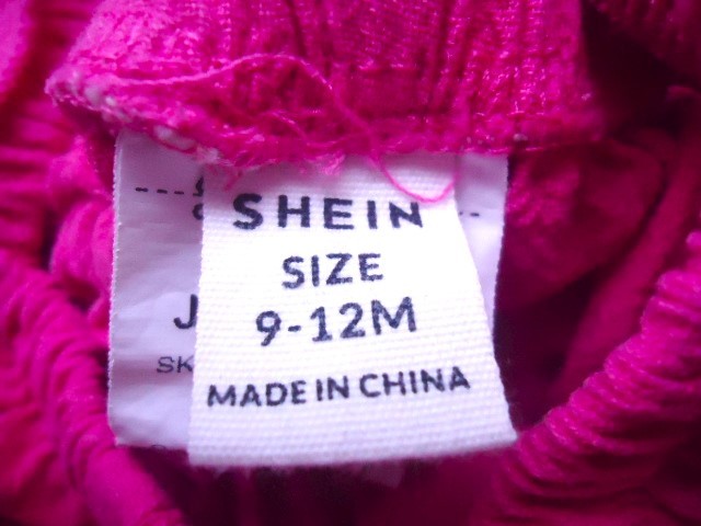 ■SHEIN（シーイン、シーン）■ピンクのオールインワン サイズ9-12M(9-12ヵ月)■