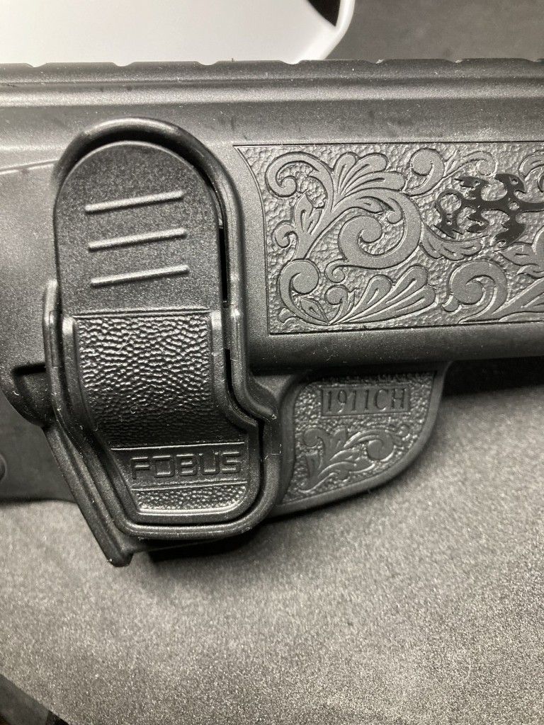 エングレーブ・エングレービング彫刻・刻印入り　FOBUS　1911・ガバメント用ホルスター