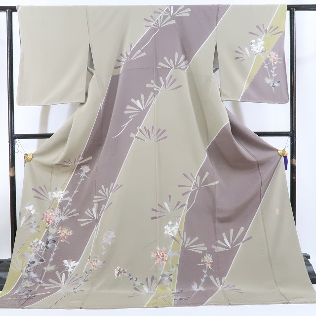tomihisa 新品 手描き友禅 秋水 落款 着物“花の息吹に心留めて tomihisa 新品 手描き友禅 秋水 落款 着物“花の息吹に心留めて