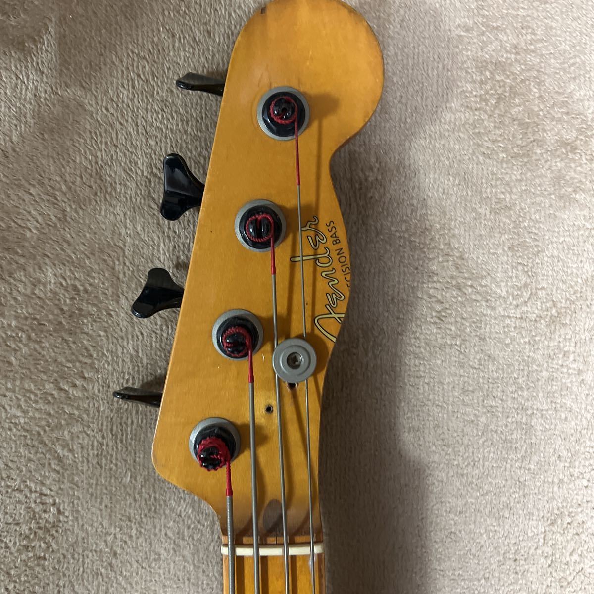 Fender japane プレシジョンベース　フレットレス_画像2