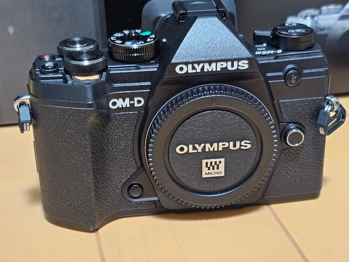 超美品】OLYMPUS OM-D EM-5 MarkIII ボディ ブラック-