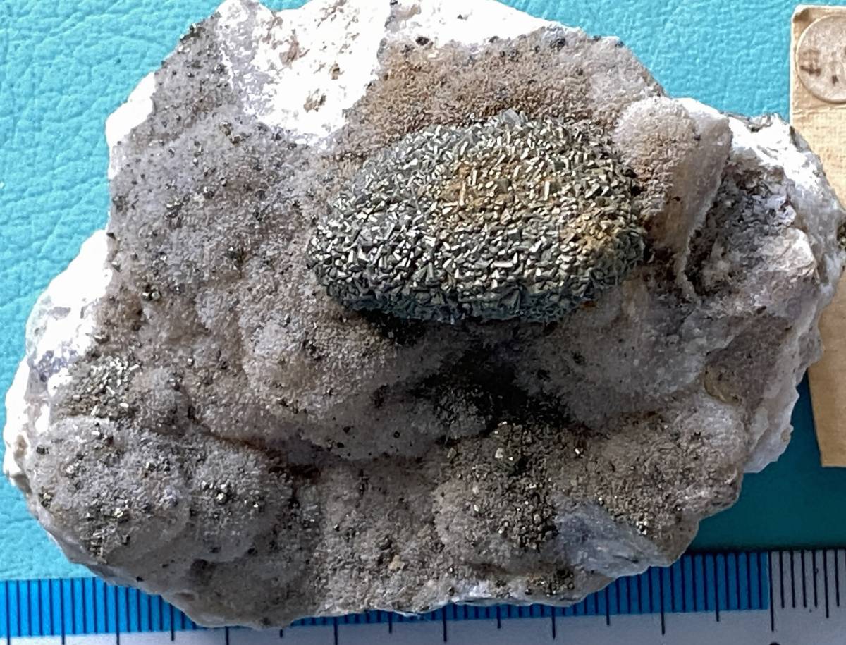 鉱物標本　黄鉄鉱と方解石　Calcite and Pyrite Mexico産_画像2