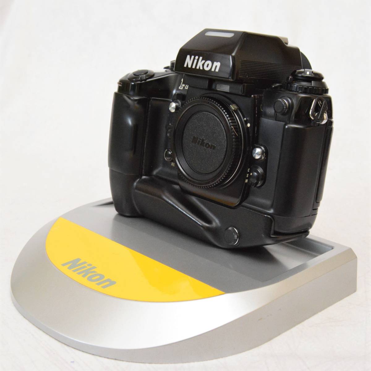 激レア 外観美品 機関絶好超 NIKON(ニコン)F4S(MB21付)売 激レア 外観美品 機関絶好超 NIKON(ニコン)F4S(MB21付)売