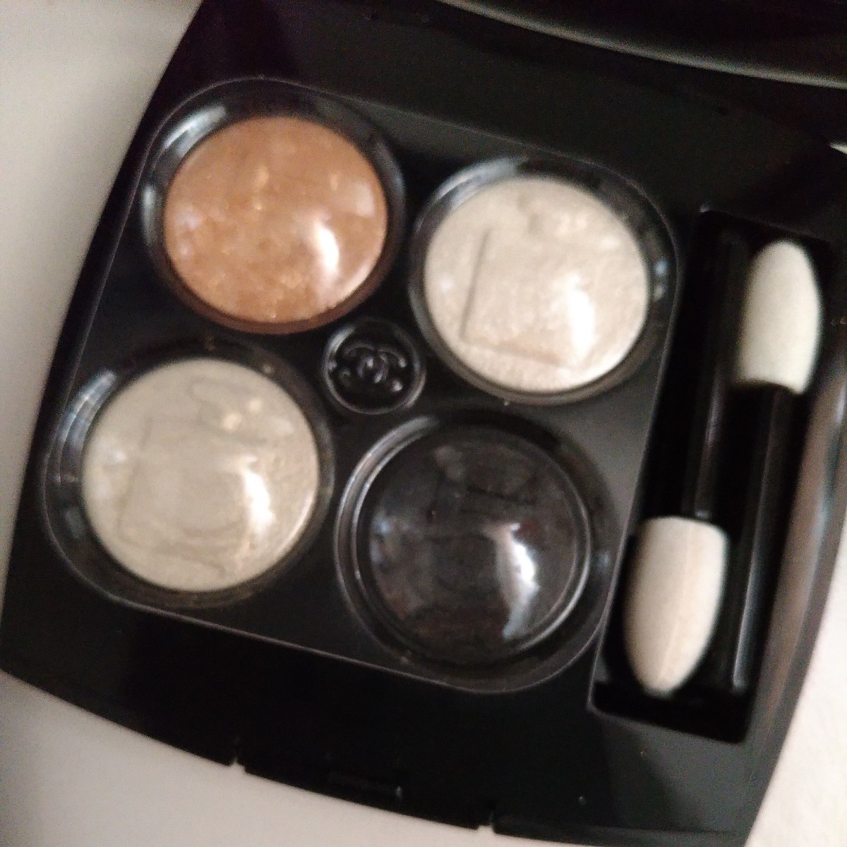 CHANEL シャネル レキャトルオンブル No5 アイシャドウ - アイ CHANEL シャネル レキャトルオンブル No5 アイシャドウ - アイ