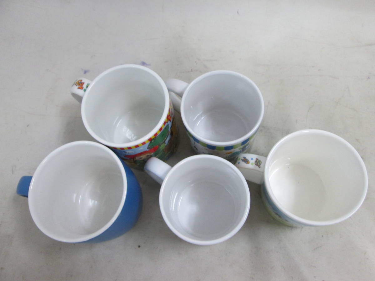 ディズニー　トイストーリー　バズ　エイリアン　ウッディ　陶器製 マグカップ ５個セット 　未使用か美品