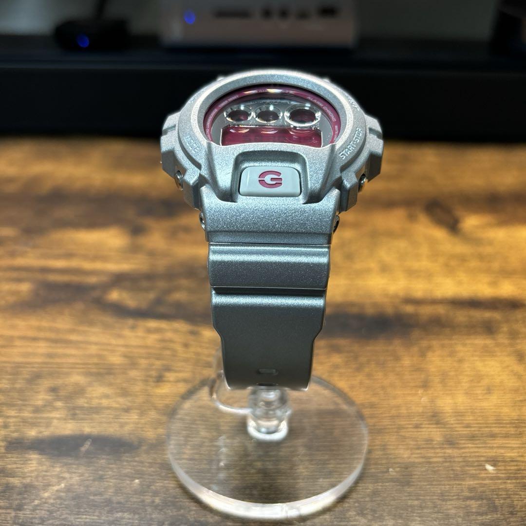 極美品】希少 G-SHOCK DW-6900CB-8JF ピンク×シルバー｜PayPayフリマ