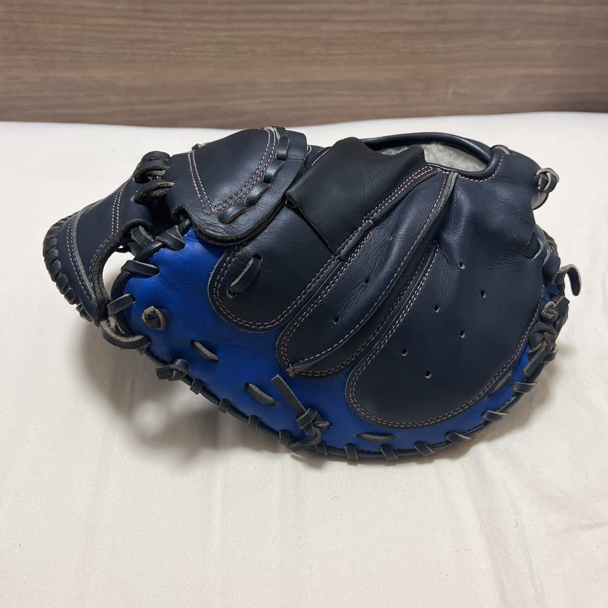 ミズノプロ 軟式キャッチャーミット 阿部慎之助モデル | ベース ミズノプロ 軟式キャッチャーミット 阿部慎之助モデル | ベース