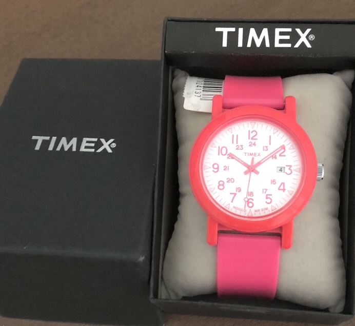 TIMEX CAMPER DATE 時計 ピンク LARGE ミリタリー スタイル コラボレーション ブランド 多数 ベース モデル アメリカ ウォッチ 好きに も