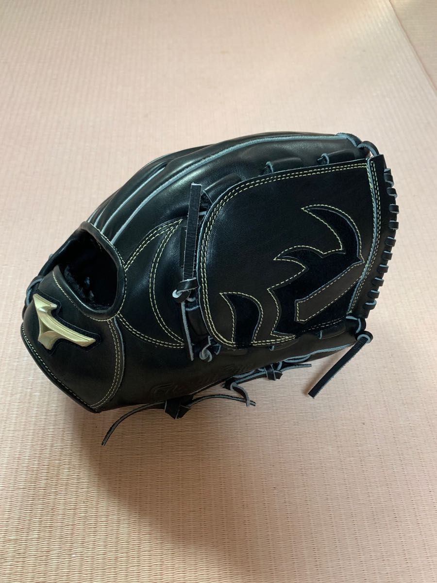 上野由岐子モデル グローバルエリート 未使用品 MIZUNO ソフトボール グローブ 黒