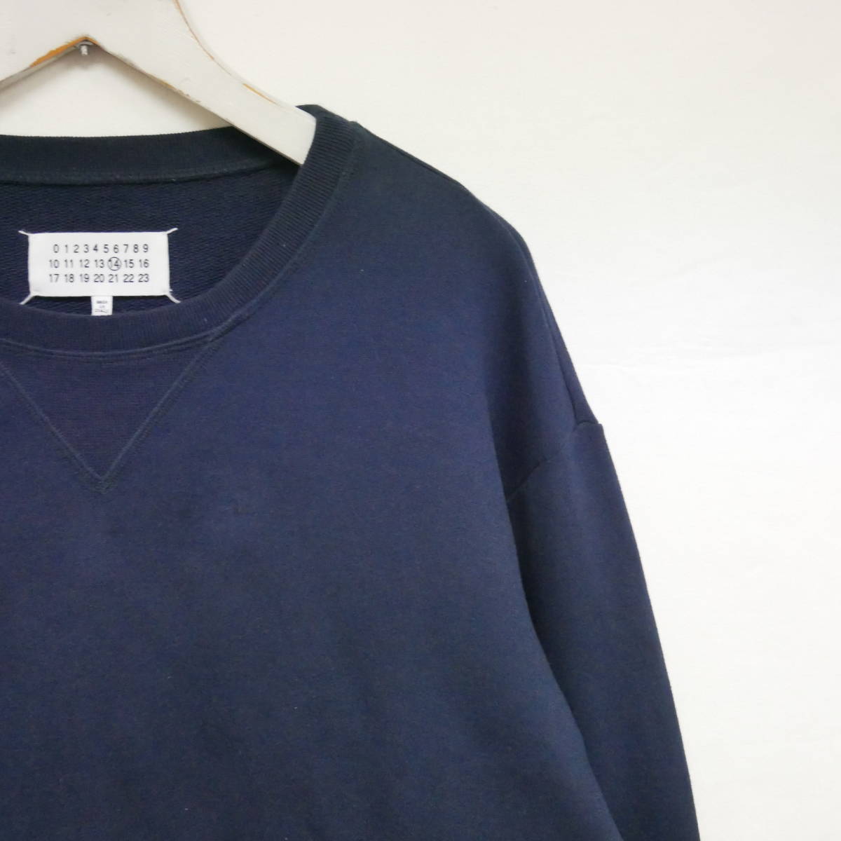 【1円】染み少々有り 国内正規 Maison Martin Margiela マルジェラ 15AW エルボーパッチ スウェットシャツ クルーネック S30GU0024 NAVY 52_画像2