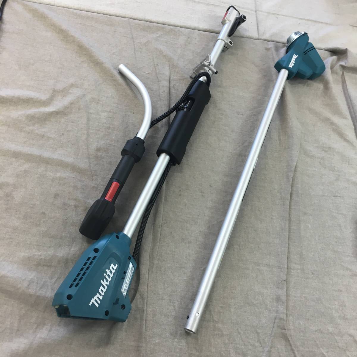 未使用 マキタ 充電式草刈機18V 刈込幅230mmチップソー付 Uハンドル