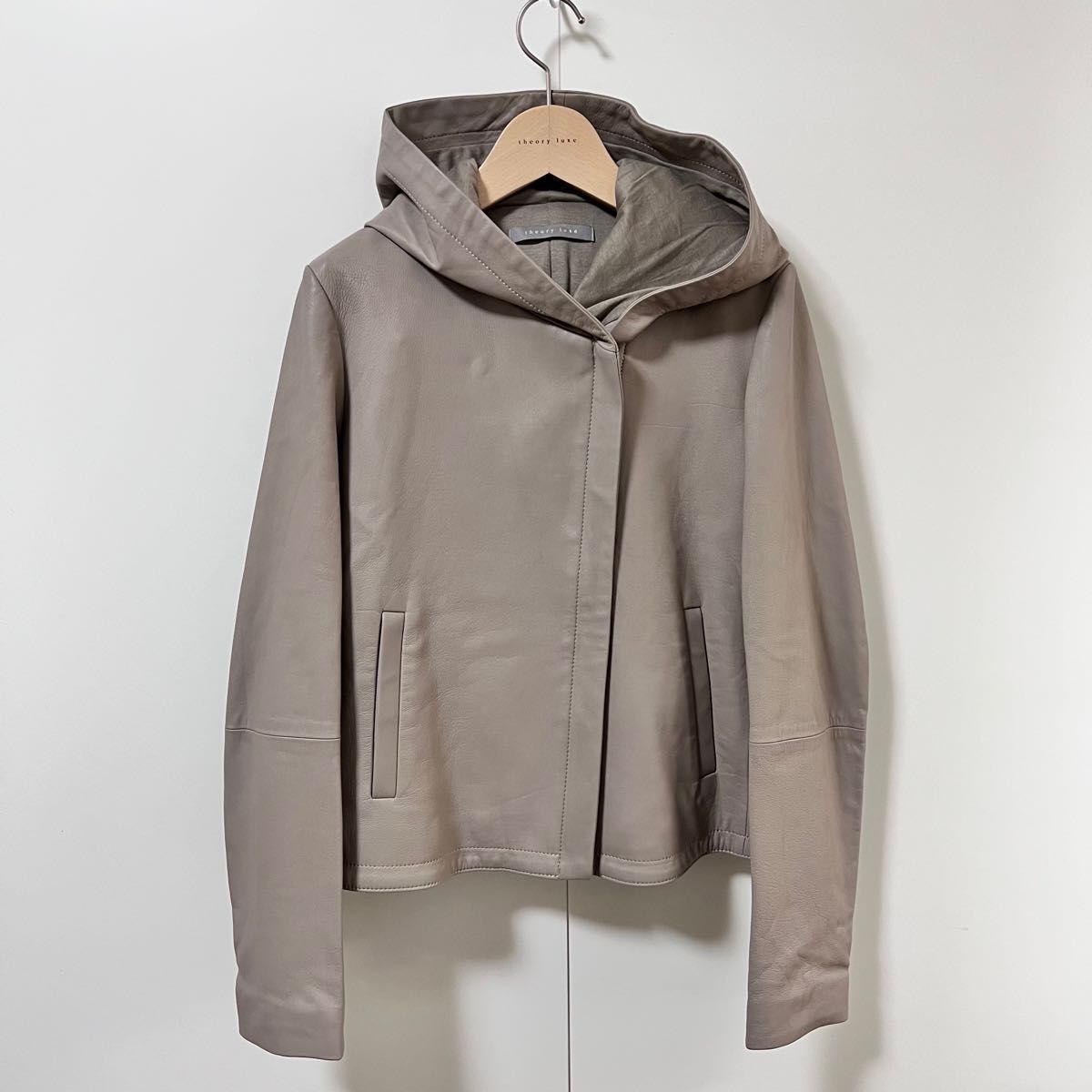 theory luxe レザー フーデットジップジャケット|Yahoo!フリマ theory luxe レザー フーデットジップジャケット|Yahoo!フリマ