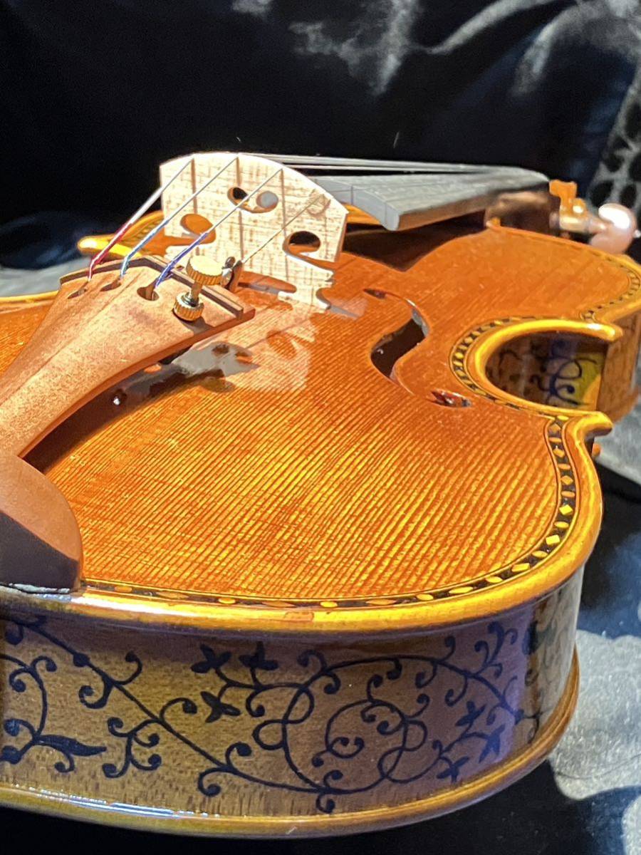 ◆Antonio Stradivari Cremona 1679/　the ”Hellier” ◆もちろん模倣品ですが非常に美しいVn（1）