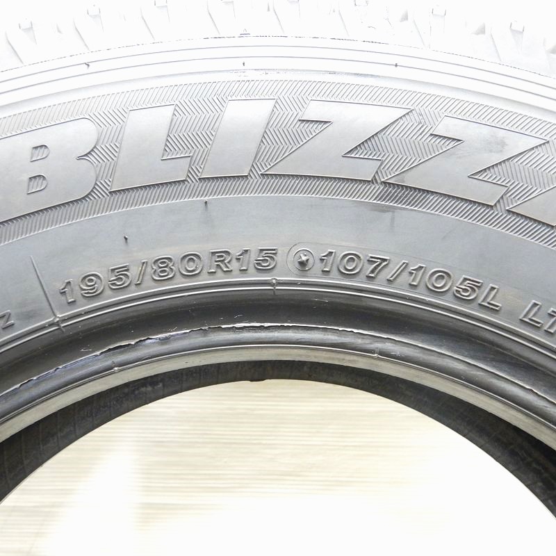 中古タイヤ 195/80r15 107/105L スタッドレスタイヤ BRIDGESTONE BLIZZAK VL1 4本セット ハイエース キャラバン 中古 15インチ_画像6