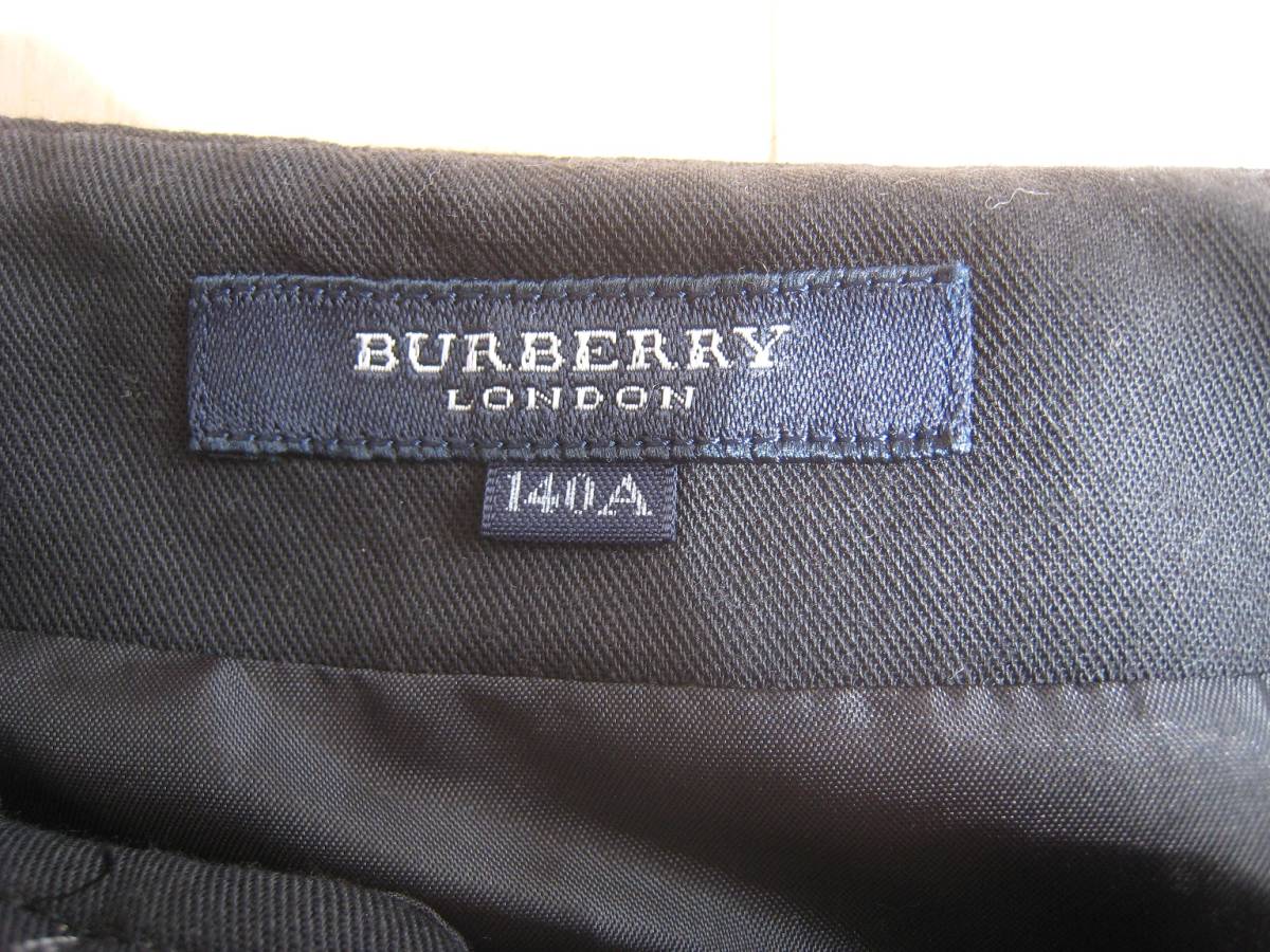 BURBERRY　バーバリー　140センチ　スカート　グレー_画像4