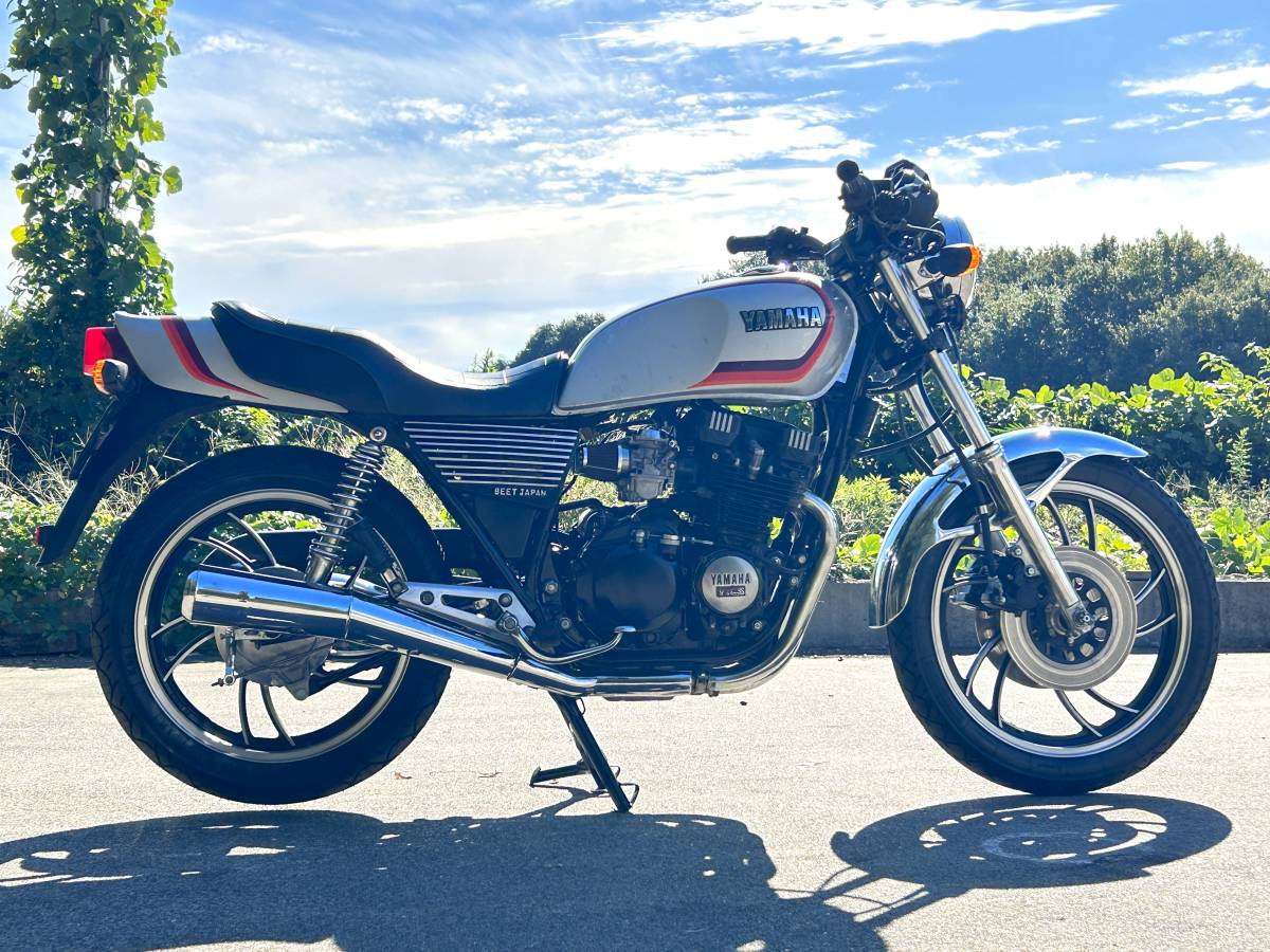 XJ550 ヤマハ旧車絶版車 綺麗なシルバーカラー エンジン正常 ブレーキ作動正常 電装系統正常 走行距離少 タイヤ新しい 人気車種 YAMAHA_画像6