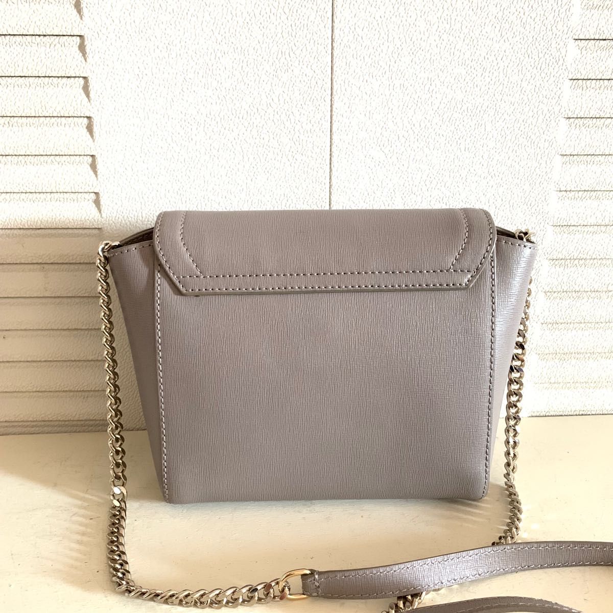 フルラ FURLA ニューデイジー チェーン ショルダーバッグ ロゴ フルラ FURLA ニューデイジー チェーン ショルダーバッグ ロゴ