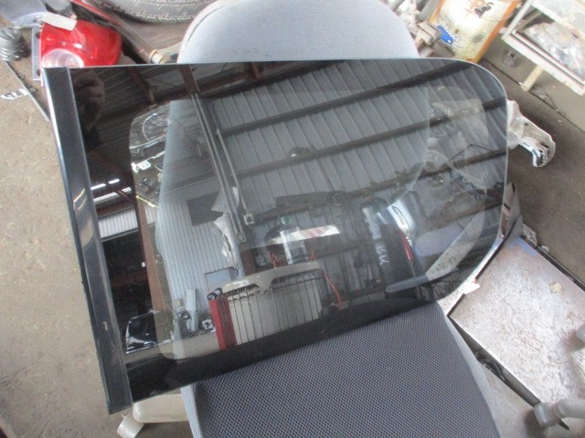 トヨタ NCP160 プロボックス 左・クォーターガラス サイド リア 62720-52121 M25Q8_画像1